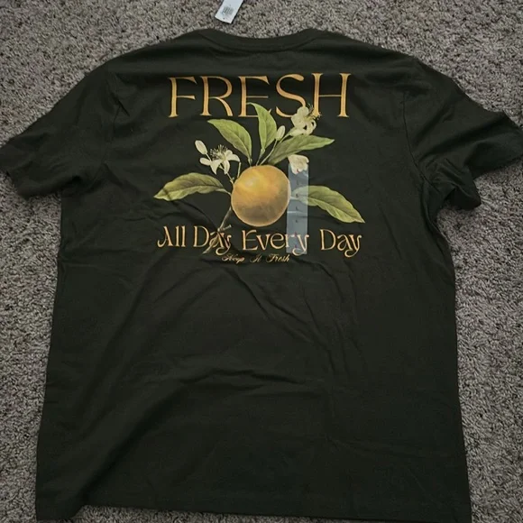 Citrus Graphic Tee - Picture 3 of 4